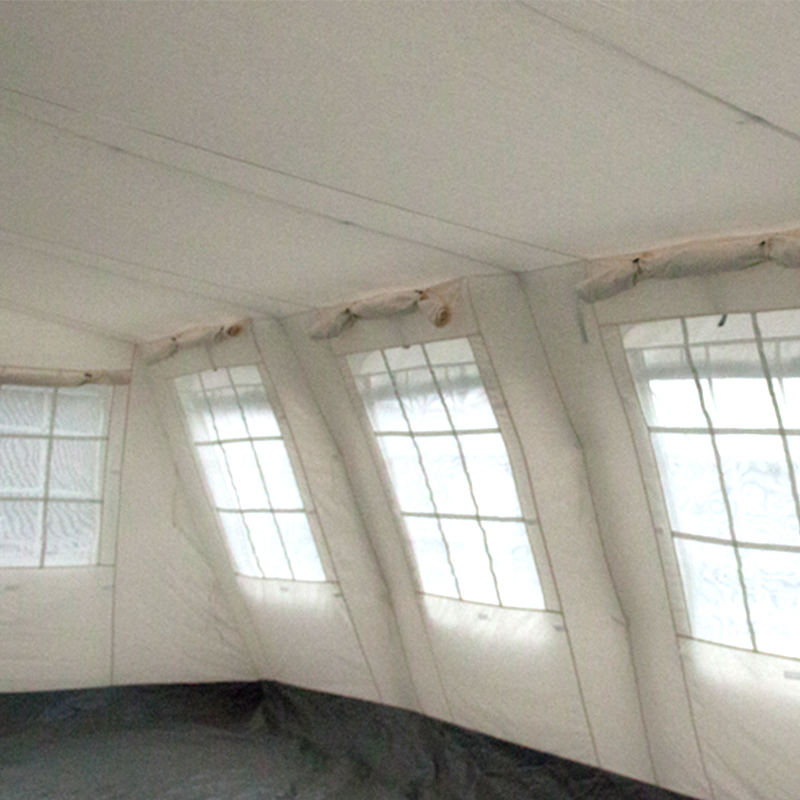 UNICEF-ov standardni višenamjenski protivpožarni Huggy šator od 42 m²