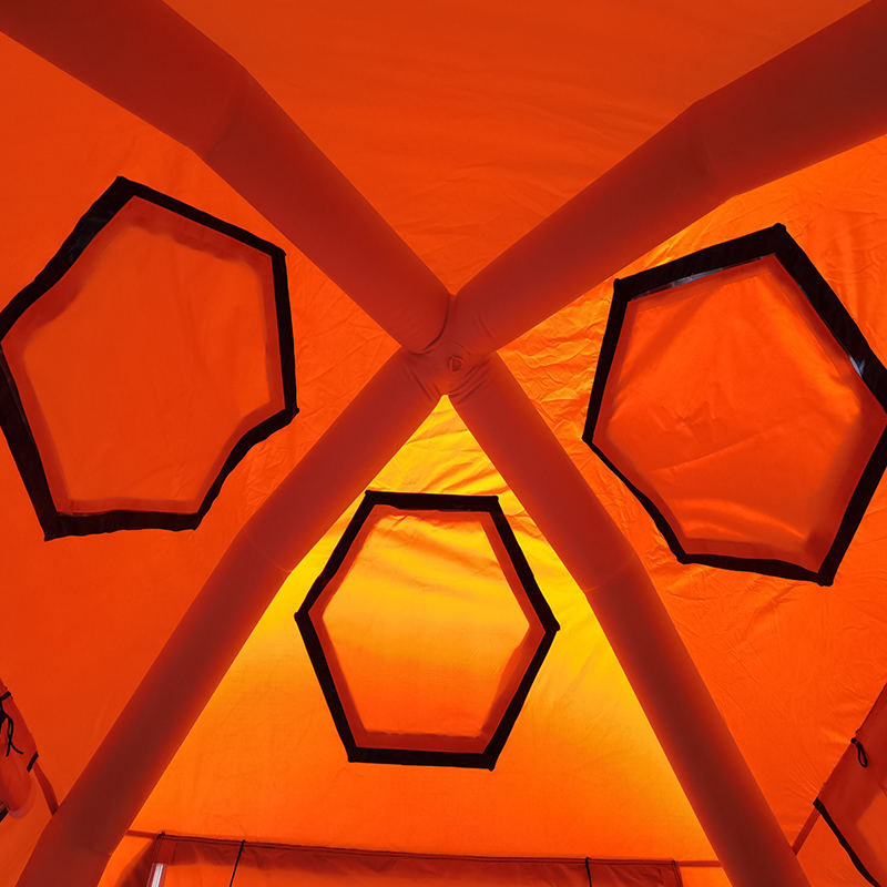 Plutajući šator na napuhavanje za 4 osobe